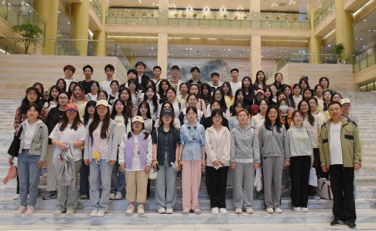 汉语言文学专业师生赴山东省博物馆开展研习活动-文学与历史文化学院